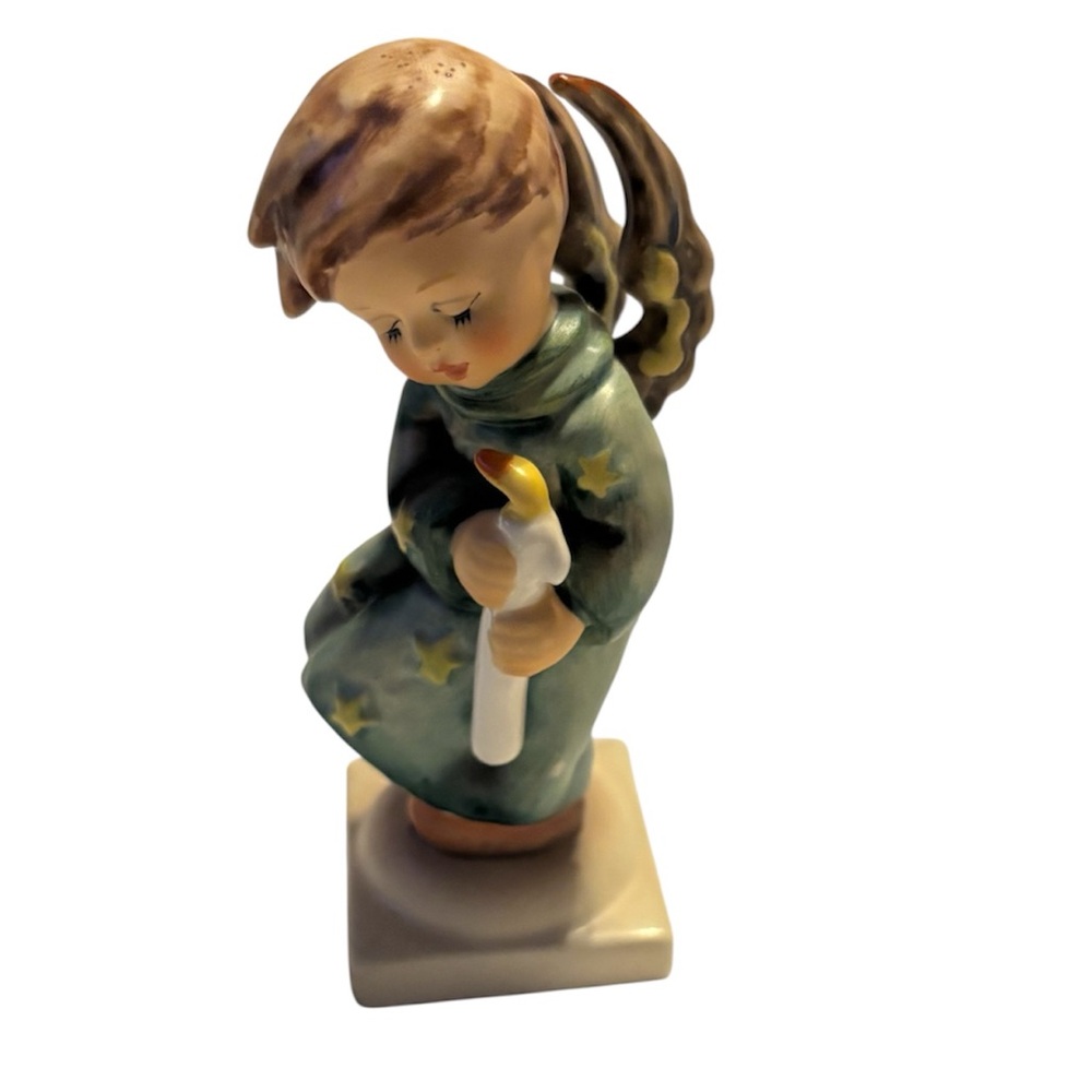 Vintage Goebel Hummel Heavenly Angel 21/0 Figurine Holding Candle